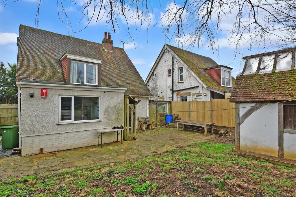 Arundel Road, Worthing, West Sussex 4 bed detached house for sale £