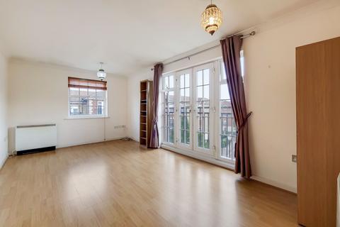 2 bedroom flat to rent, Queensberry Place, London