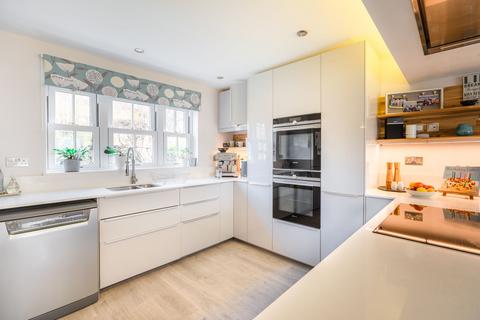4 bedroom detached house for sale - Iter Park, Bow EX17