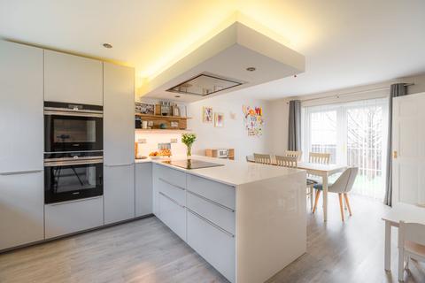 12 Iter Park, Bow, Crediton, EX17 6BY