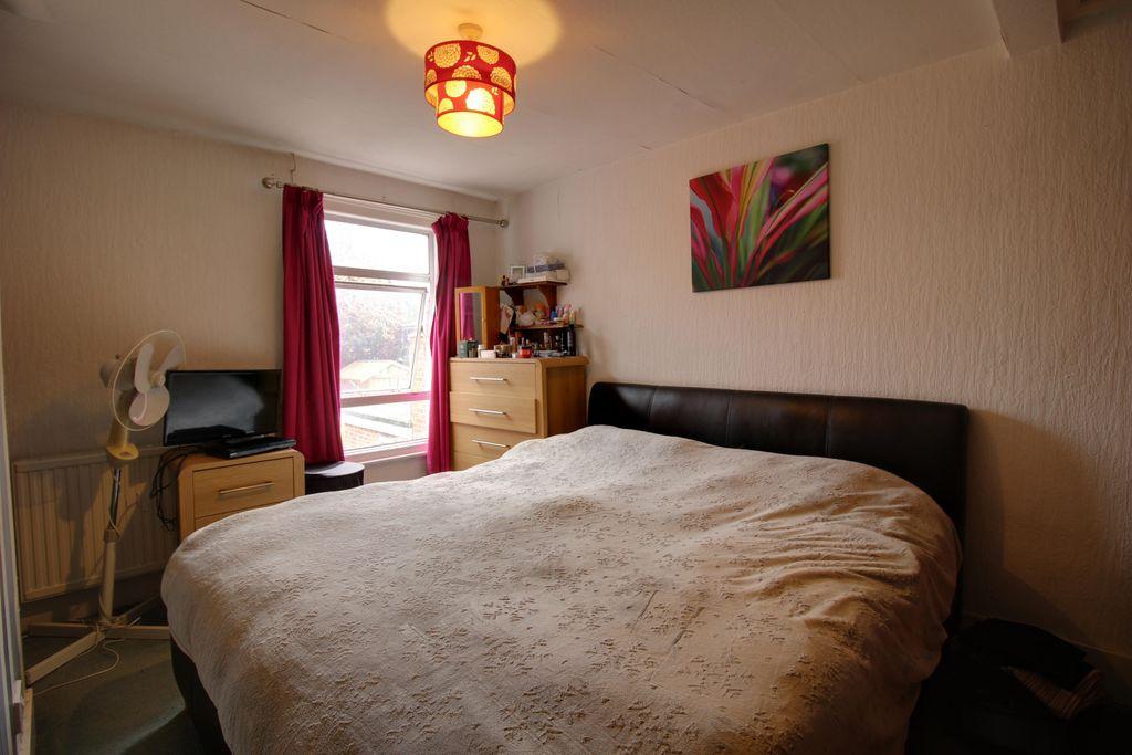 Bedroom 2 (Double)