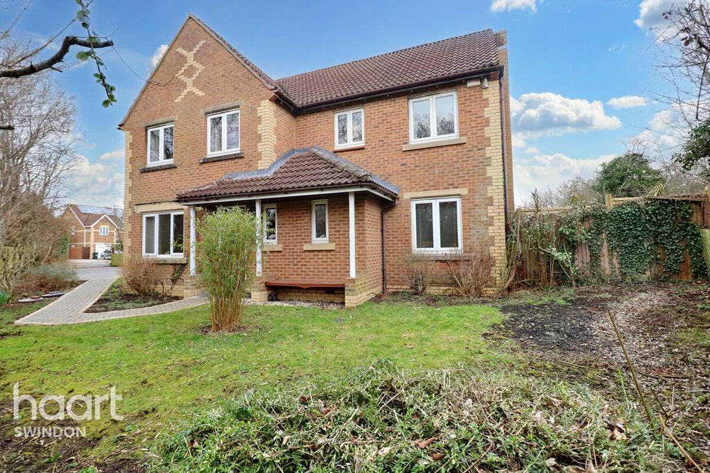 Elsham Way, Swindon 5 bed detached house £600,000