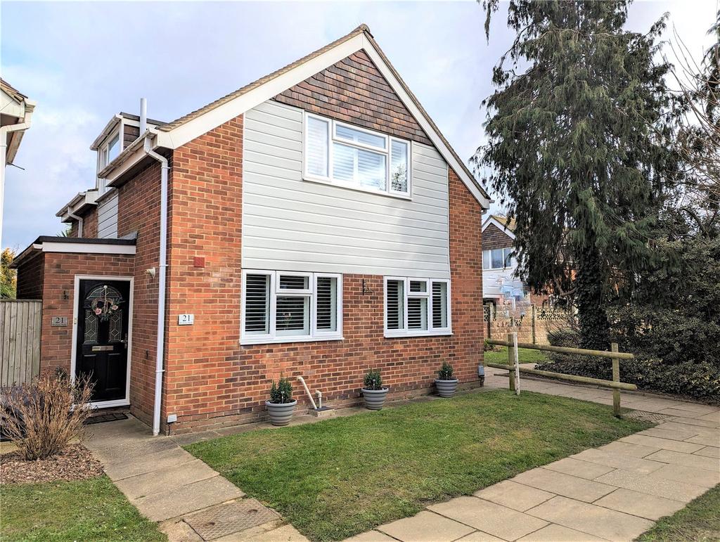 Bosham Walk, Peel Common, Gosport... 3 bed detached house £350,000