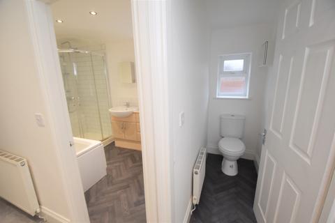 2 bedroom apartment to rent, Tiverton Road, Urmston, M41 0SA