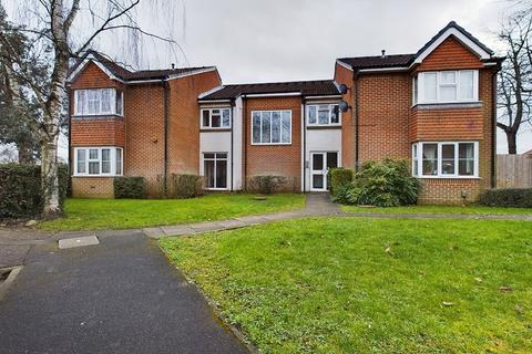 Studio for sale - Heatherwood Drive, Hayes, Middlesex, UB4