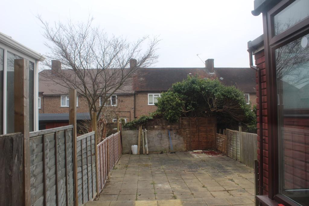 Road, London, Se9 3 bed terraced house £1,700 pcm (£392 pw)