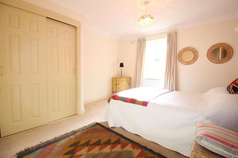 2 bedroom apartment for sale - Chantry Court, Westbury