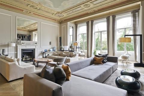 5 bedroom apartment to rent, Palace Gate, Kensington, W8