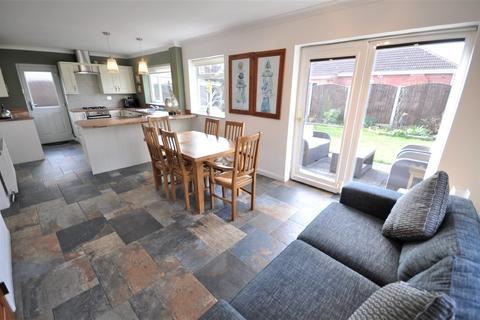 2 Grampian Way, Thorne, Doncaster, DN8 5YL