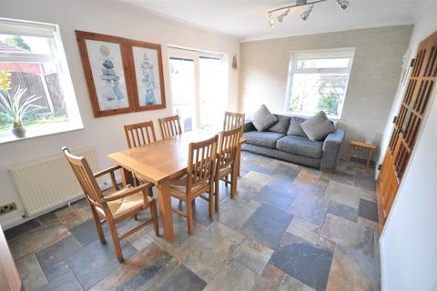2 Grampian Way, Thorne, Doncaster, DN8 5YL