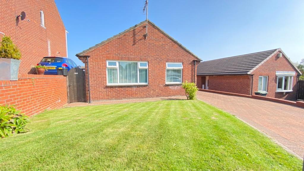 Manor Hall Close, Seaham SR7 3 bed detached bungalow £225,000