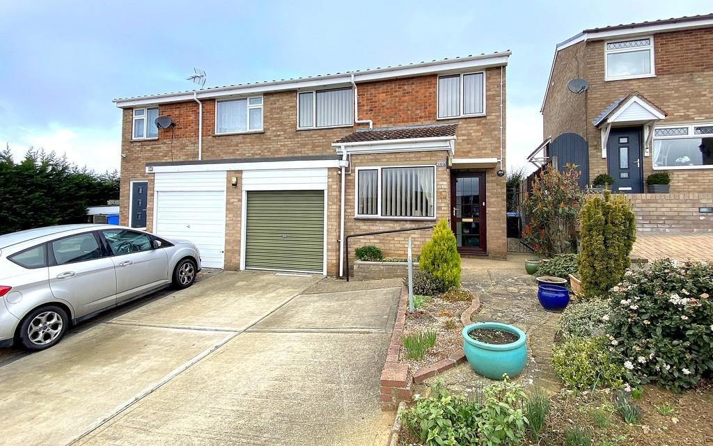 Sheldrake Drive, Ipswich IP2 9LF 3 bed semidetached house £260,000
