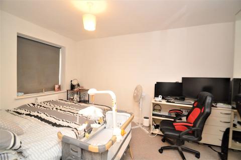 2 bedroom ground floor flat for sale - Garrick Drive, London, SE28 0EQ