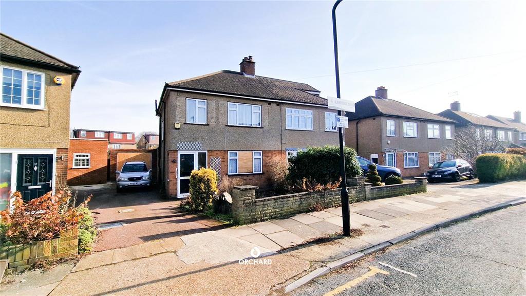 Lawrence Drive, Ickenham, UB10 3 bed semidetached house for sale £