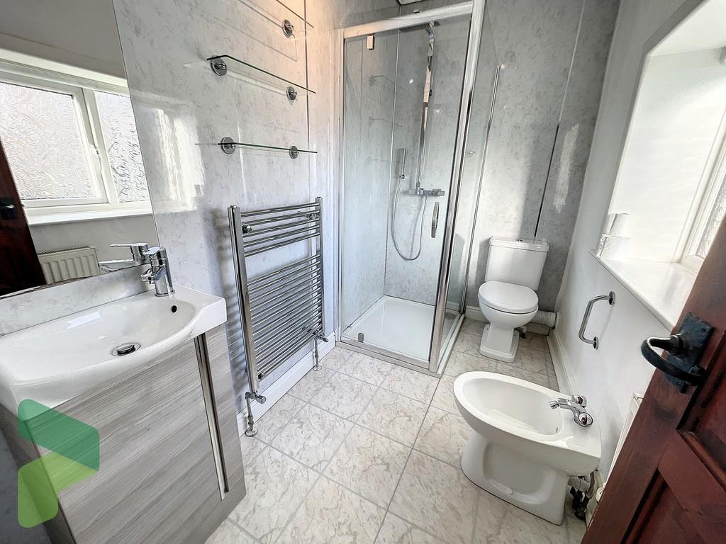 Four piece shower room