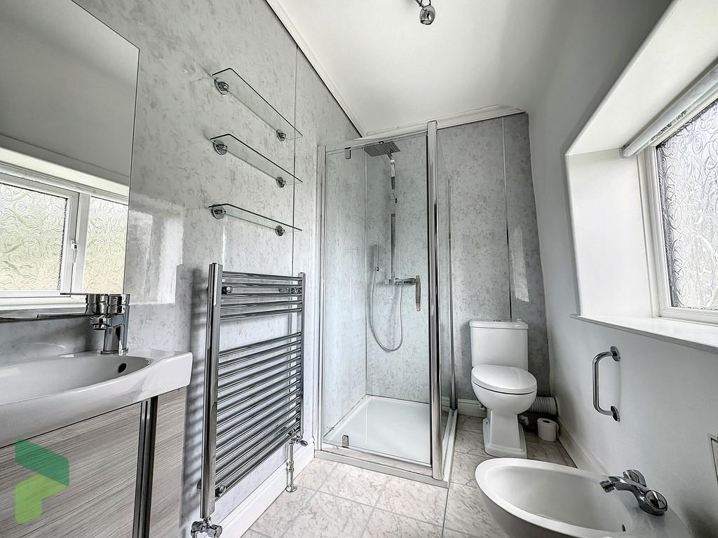 Four piece shower room