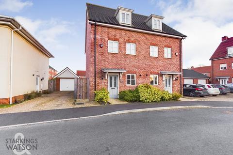 3 bedroom townhouse for sale, Avocet Rise, Sprowston, Norwich