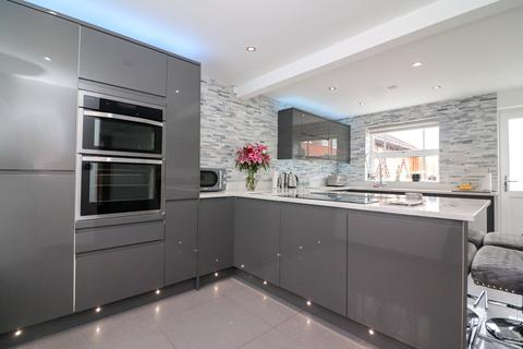 5 Fox Close, Sutton Coldfield, B75 7JG