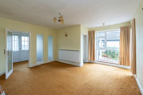 10 Hillside Gardens, Brockham, Betchworth, RH3 7EW