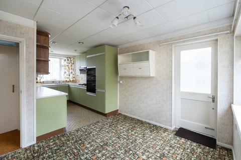 10 Hillside Gardens, Brockham, Betchworth, RH3 7EW
