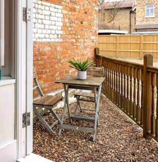 Flat 2, 15 Hampton Road, Twickenham, TW2 5QE