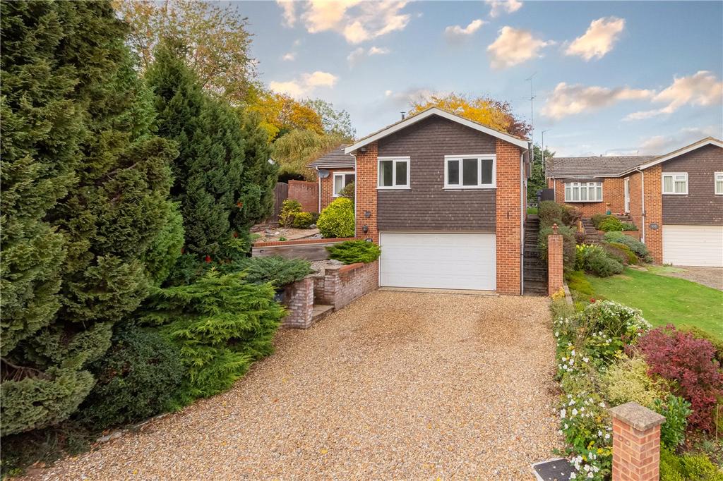 The Park, Redbourn, St. Albans 4 bed bungalow £900,000