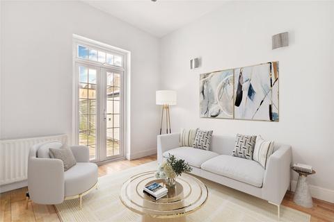 17 Clarence Road, London, W4 3AS