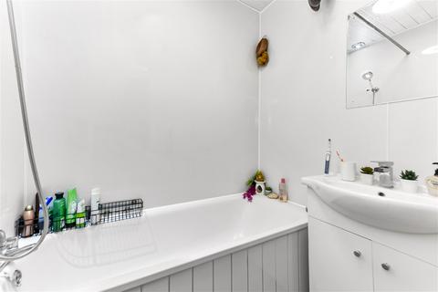 1 Fernhill Street, London, E16 2HZ