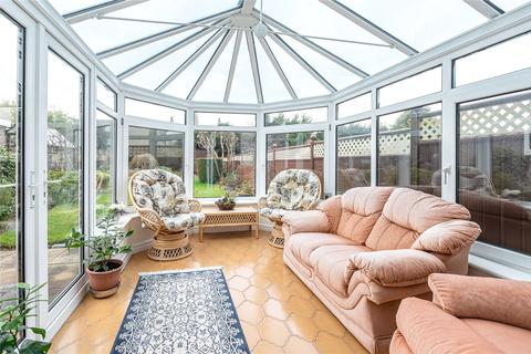 16 Garth End, Collingham, Wetherby, LS22 5BH