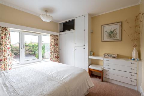 16 Garth End, Collingham, Wetherby, LS22 5BH