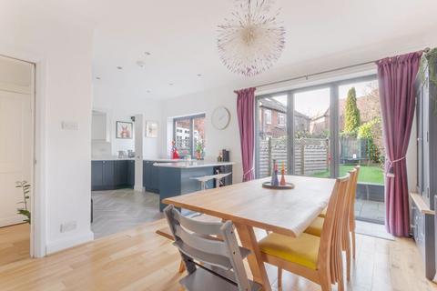 4 bedroom semi-detached house for sale, Wellburn Park, Jesmond, Newcastle upon Tyne