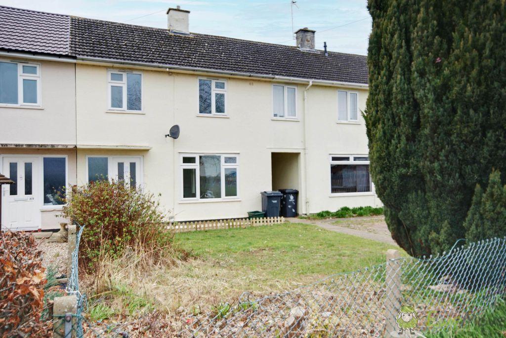 Sandyleaze, Gloucester GL2 0PU 3 bed terraced house £1,100 pcm (£254 pw)