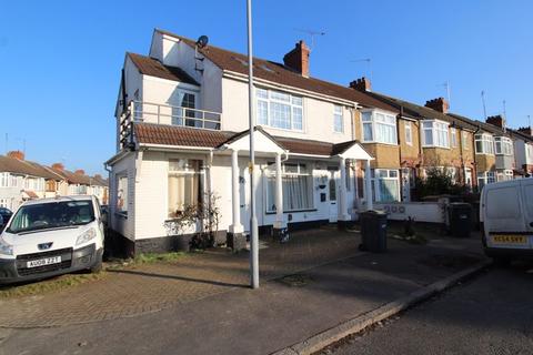 6 bedroom end of terrace house for sale - SIX BEDROOM PLUS ONE BEDROOM FLAT ON St. Catherines Avenue, Luton