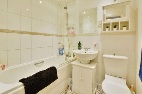 9 Wise Close, Swindon, SN2 7LT