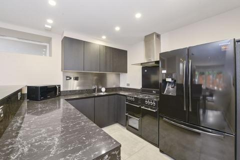 2 bedroom apartment to rent, Lyndhurst Lodge, Hampstead, NW3