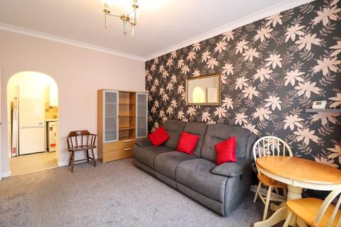 10d Lancaster Gardens, Southend-on-sea, SS1 2NT