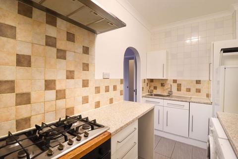 10d Lancaster Gardens, Southend-on-sea, SS1 2NT