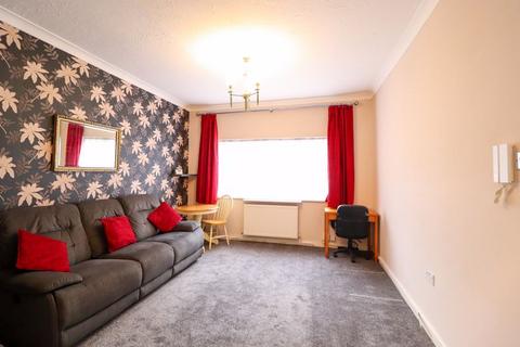 10d Lancaster Gardens, Southend-on-sea, SS1 2NT