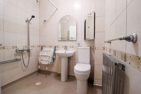 10d Lancaster Gardens, Southend-on-sea, SS1 2NT