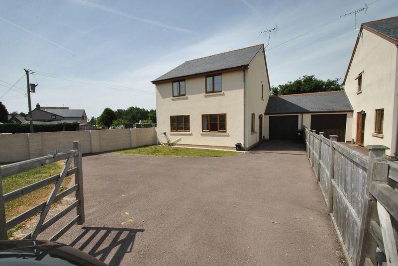 Ellwood, Nr. Coleford, 4 bed link detached house £1,300 pcm (£300 pw)