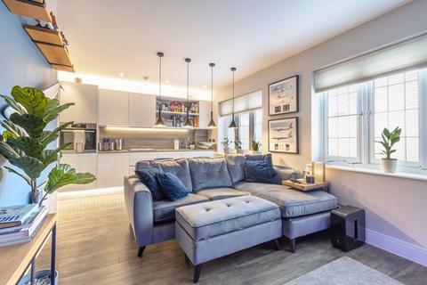2, Tilney House Tilney Drive, Horsham, RH12 1GS