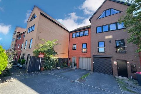 28 Ascot Drive, Laughton Common, Sheffield, S25 3AL