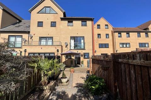 28 Ascot Drive, Laughton Common, Sheffield, S25 3AL