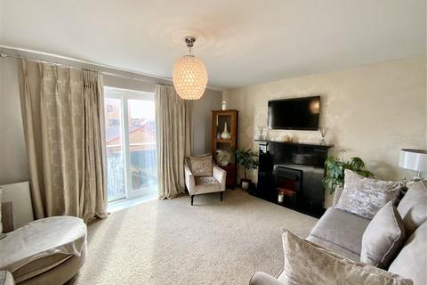 28 Ascot Drive, Laughton Common, Sheffield, S25 3AL