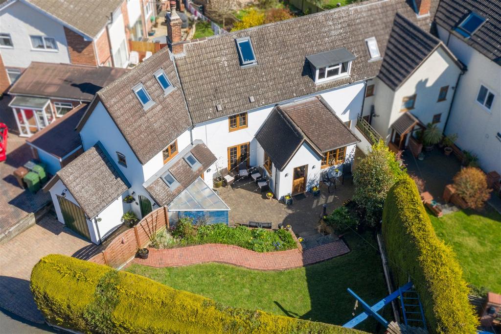 Blythesway, Alvechurch, B48 7NA 4 bed semidetached house £525,000