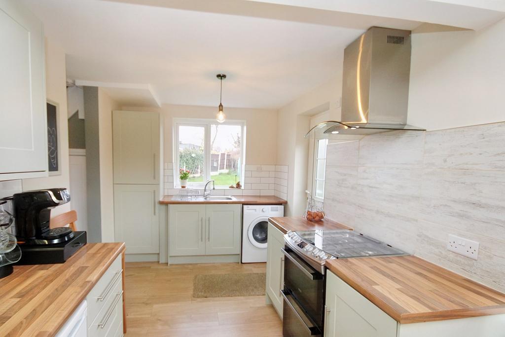 Arlington Drive, Penketh, Warrington... 3 bed semidetached house £