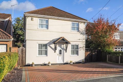 4 bedroom detached house for sale, Mons Avenue, Billericay, CM11