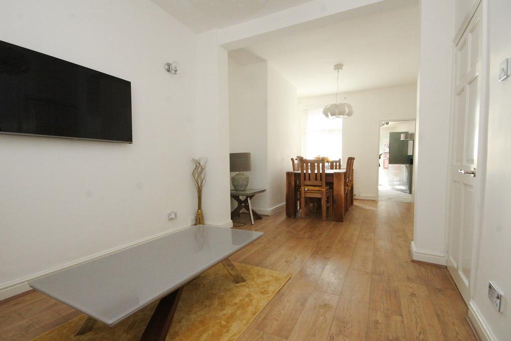 Robins Lane, St Helens, WA9 3 bed terraced house for sale £120,000