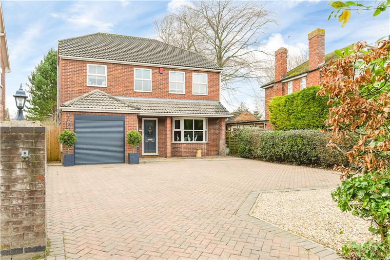 Dunholme Road, Welton, Lincoln, Lincolnshire, LN2 3RS 4 bed detached