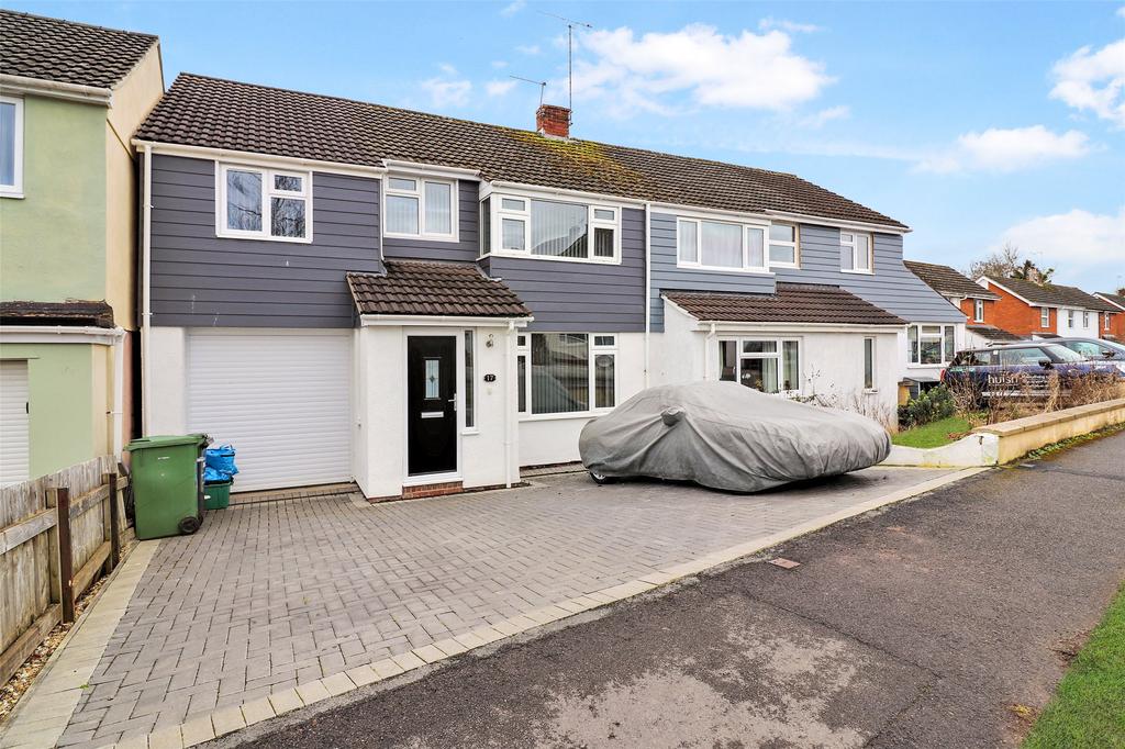Galmington Drive, Taunton, Somerset, TA1 4 bed semidetached house £